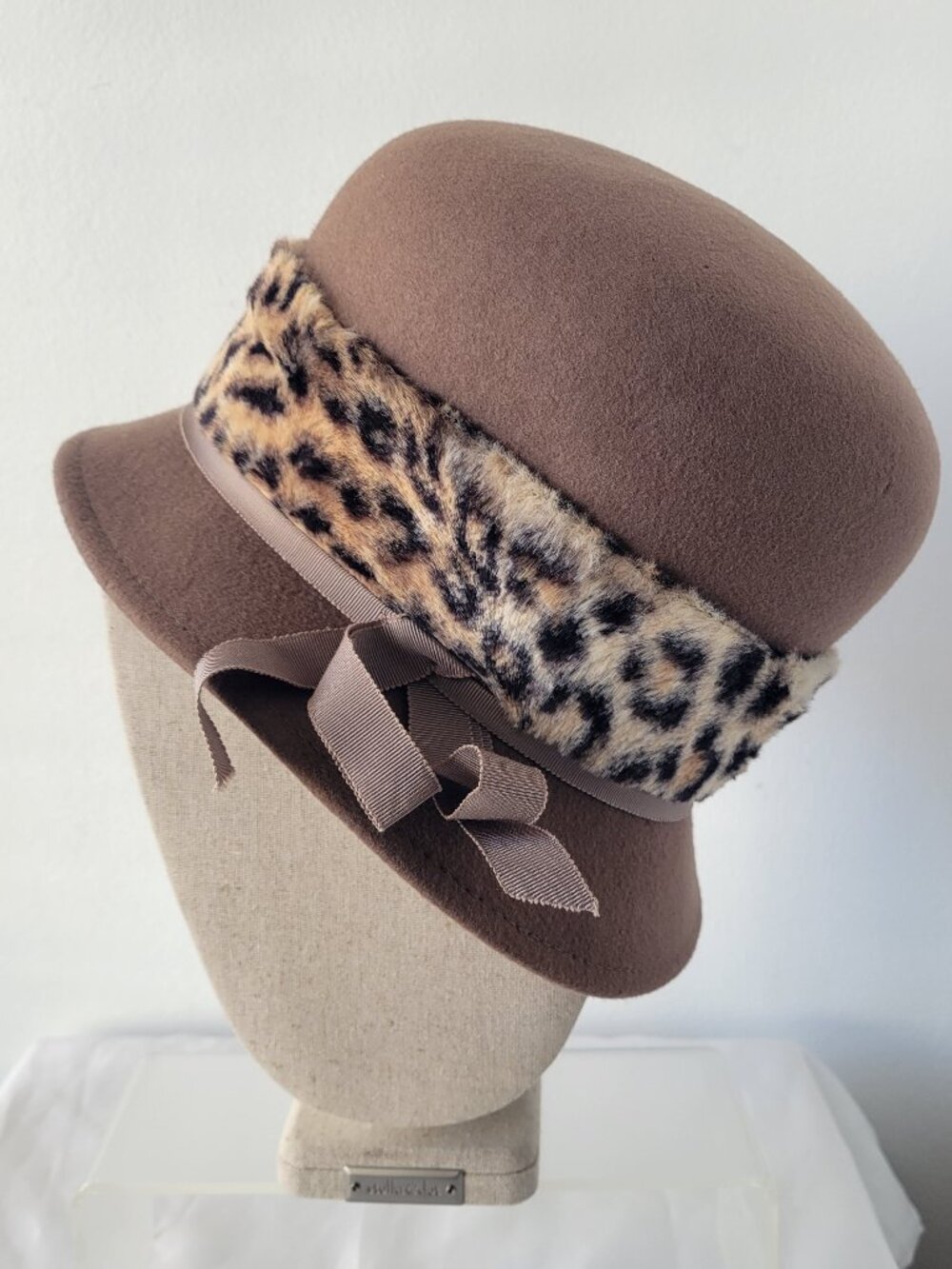 VINTAGE LUXOR FELTED WOOL HAT | CARSON PIRIE SCOTT CHICAGO
